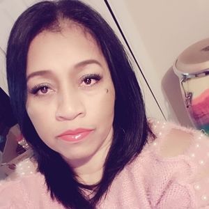 Meet your Posher, Zaira